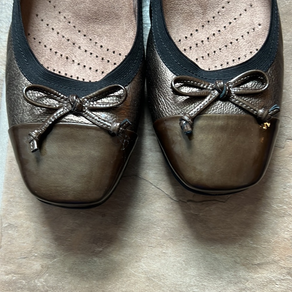 Clark’s Slip Ons-Size 10N - Picture 9 of 9